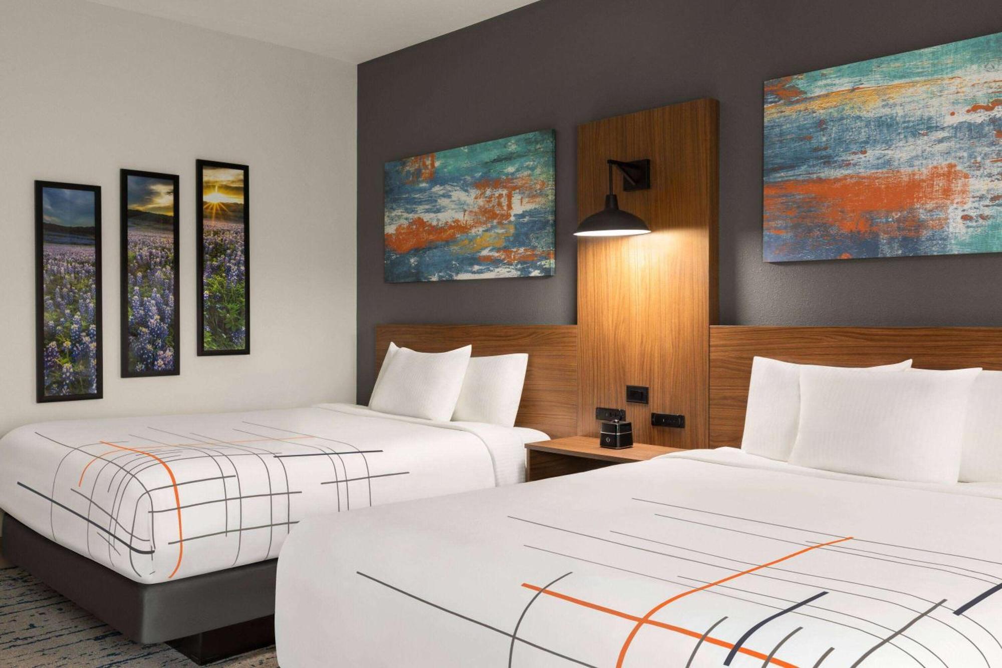 La Quinta Inn & Suites By Wyndham Austin South Buitenkant foto