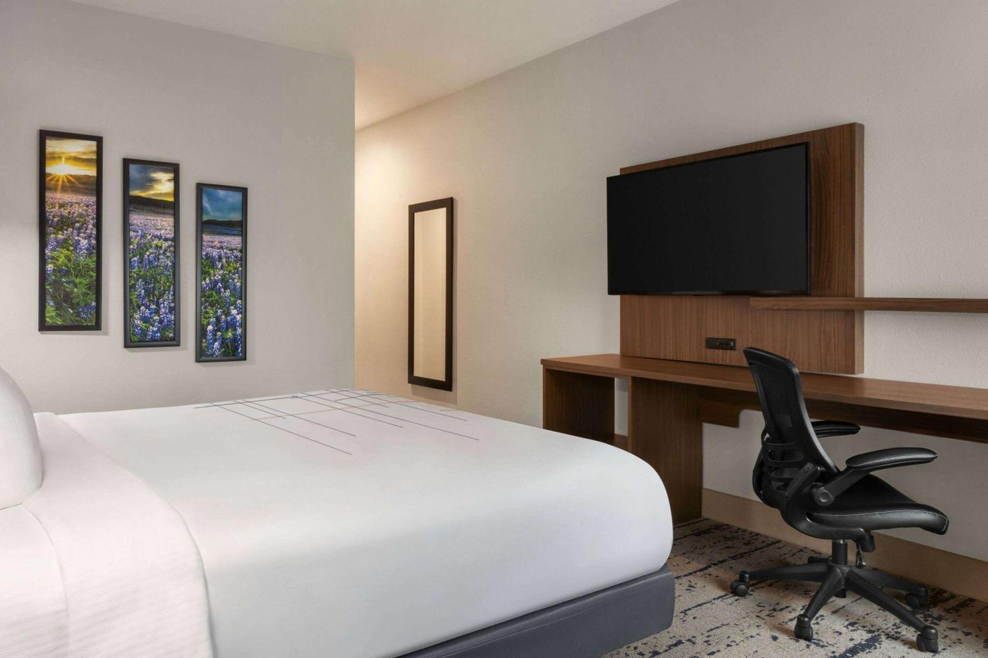 La Quinta Inn & Suites By Wyndham Austin South Buitenkant foto